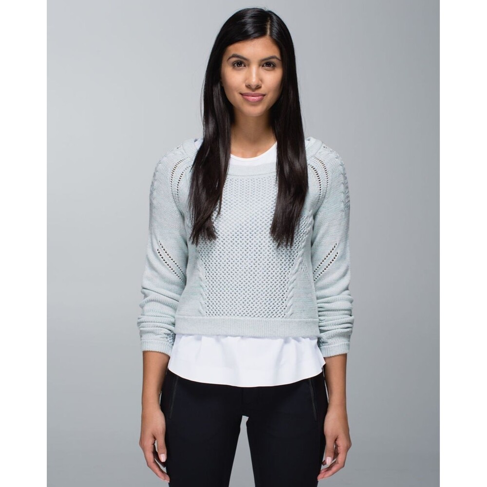 Lululemon Be Present Cropped Knit Sweater Women Size 6 Pullover Gray Minimalist